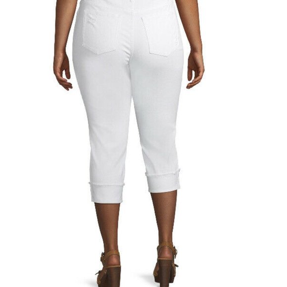 Terra & Sky Women's Plus Size Skinny Denim Capri - Picture 4 of 7